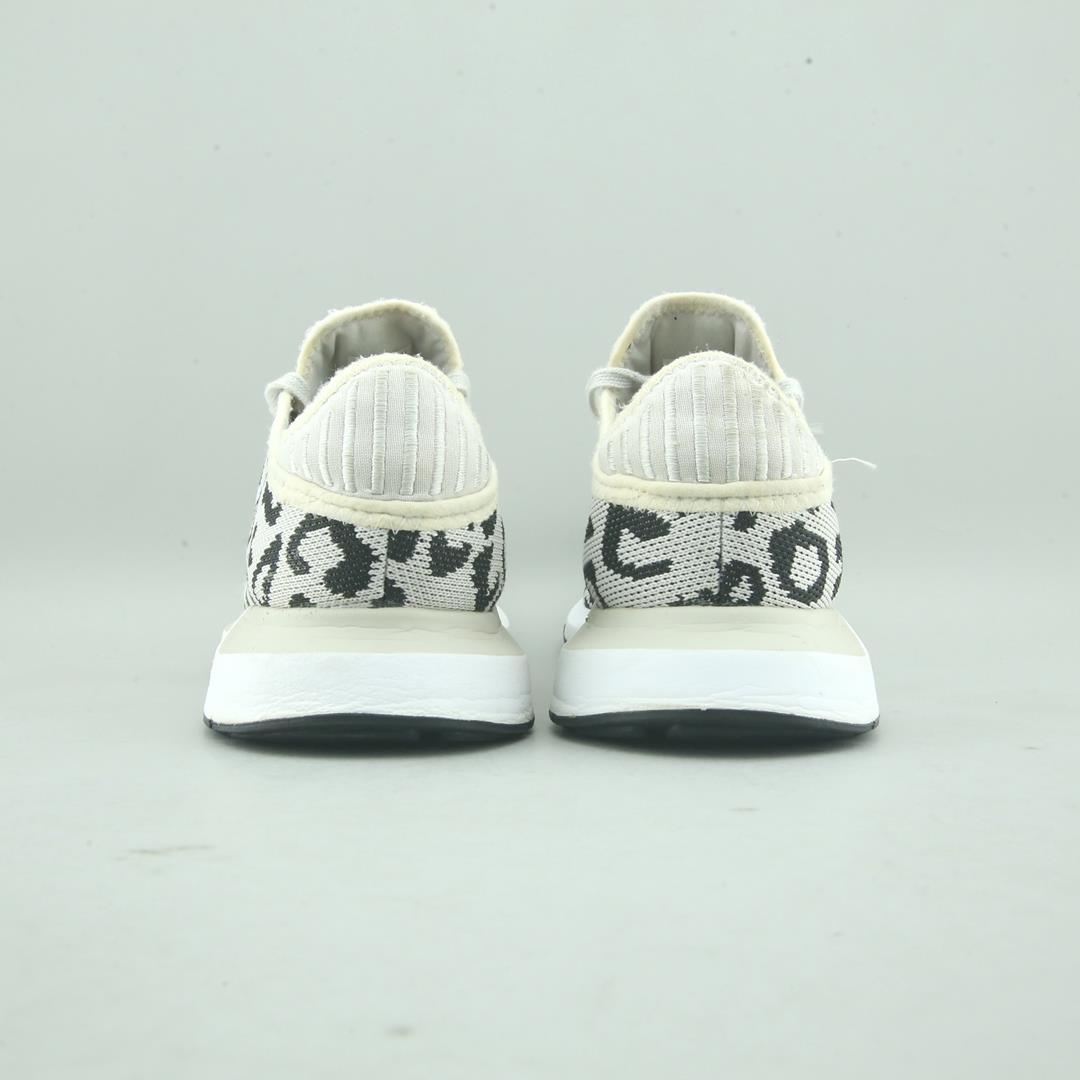 ADIDAS SWIFT RUN X