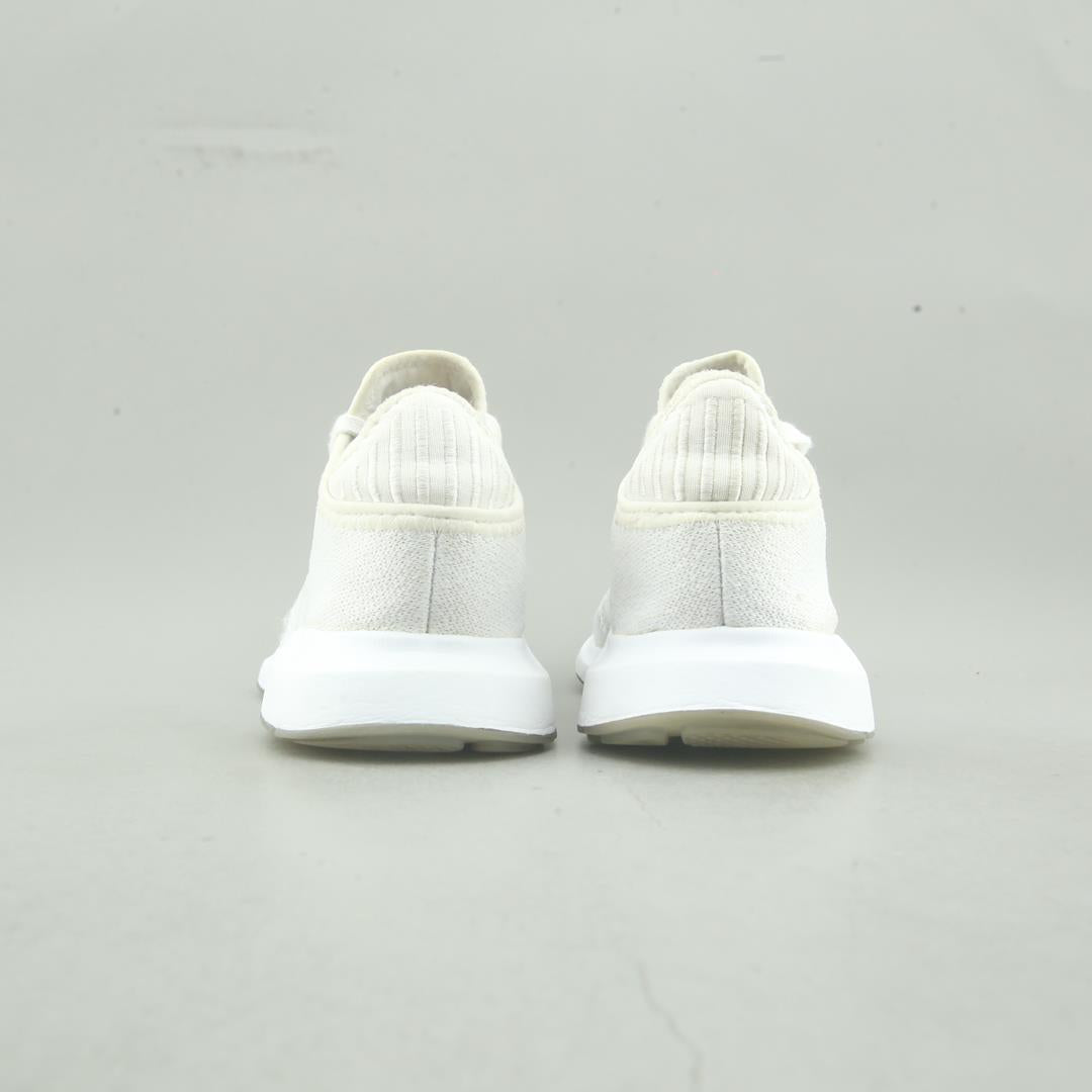 ADIDAS SWIFT RUN X