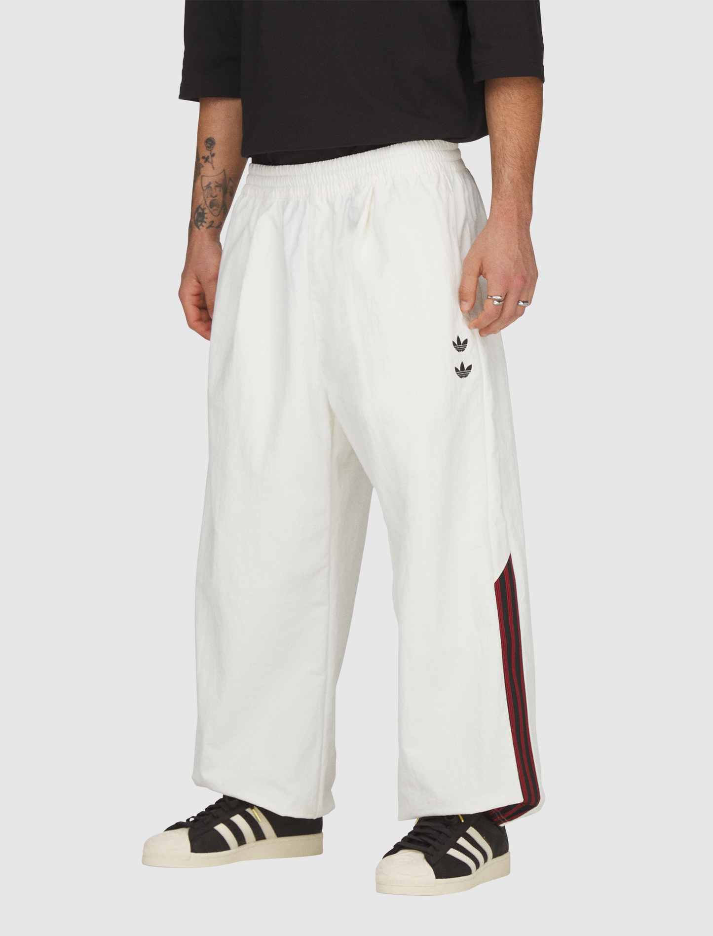 WOVEN TRACK PANTS