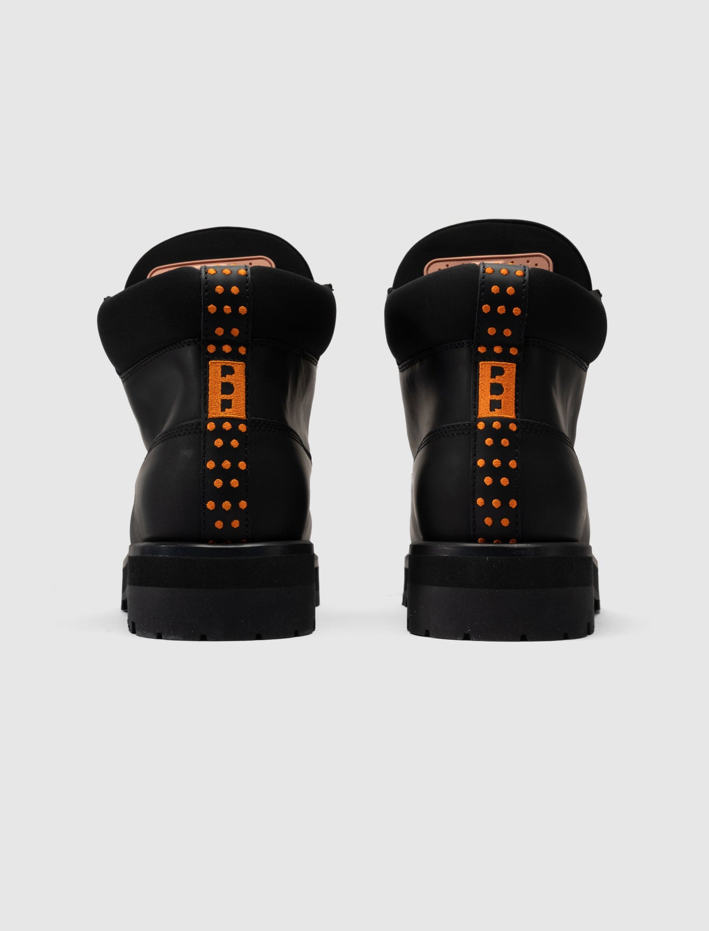 STRADA BLACK