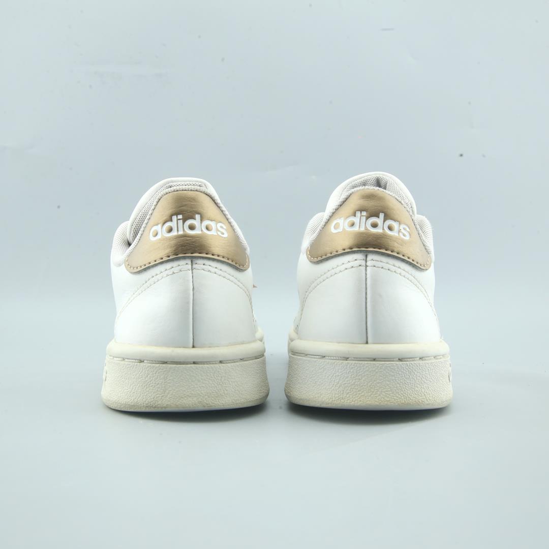ADIDAS ADVANTAGE