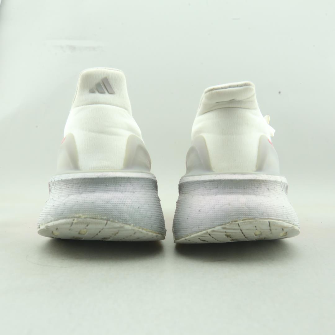 ADIDAS ULTRABOOST 5