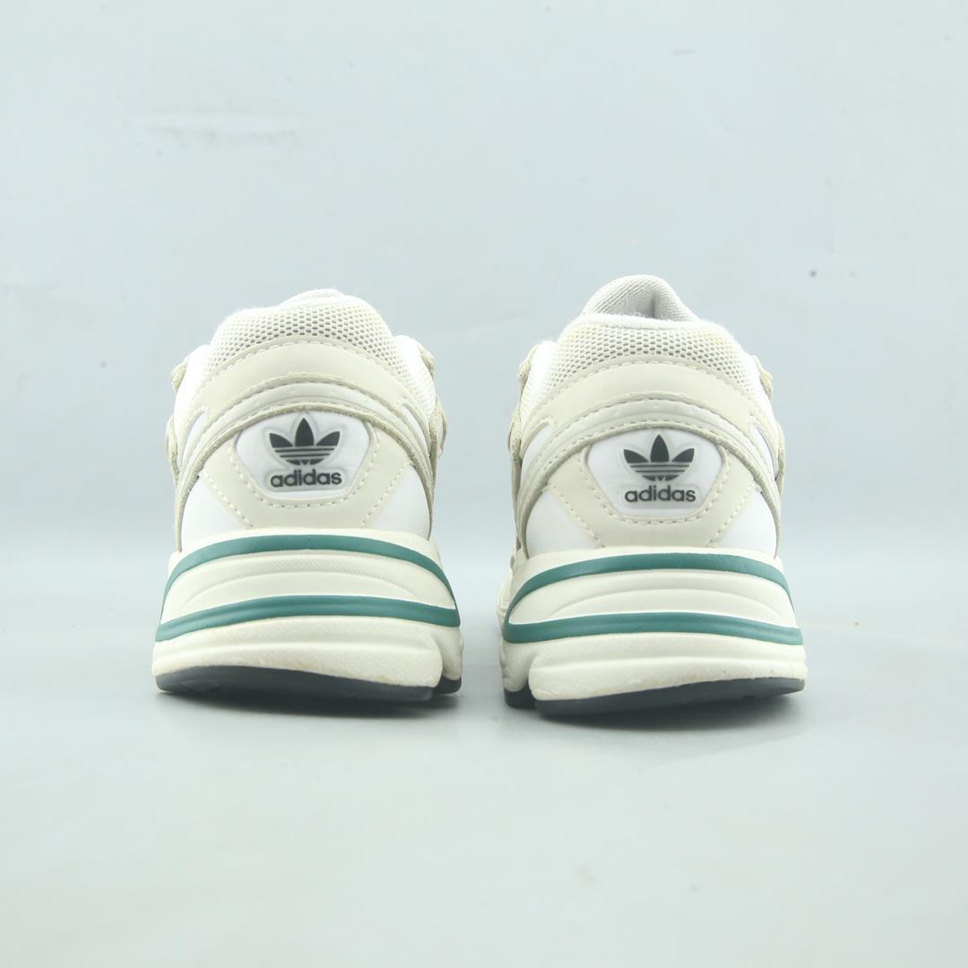 ADIDAS ASTIR