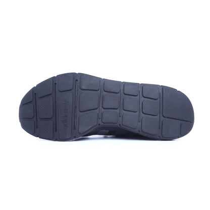 ADIDAS  SWIFT RUN