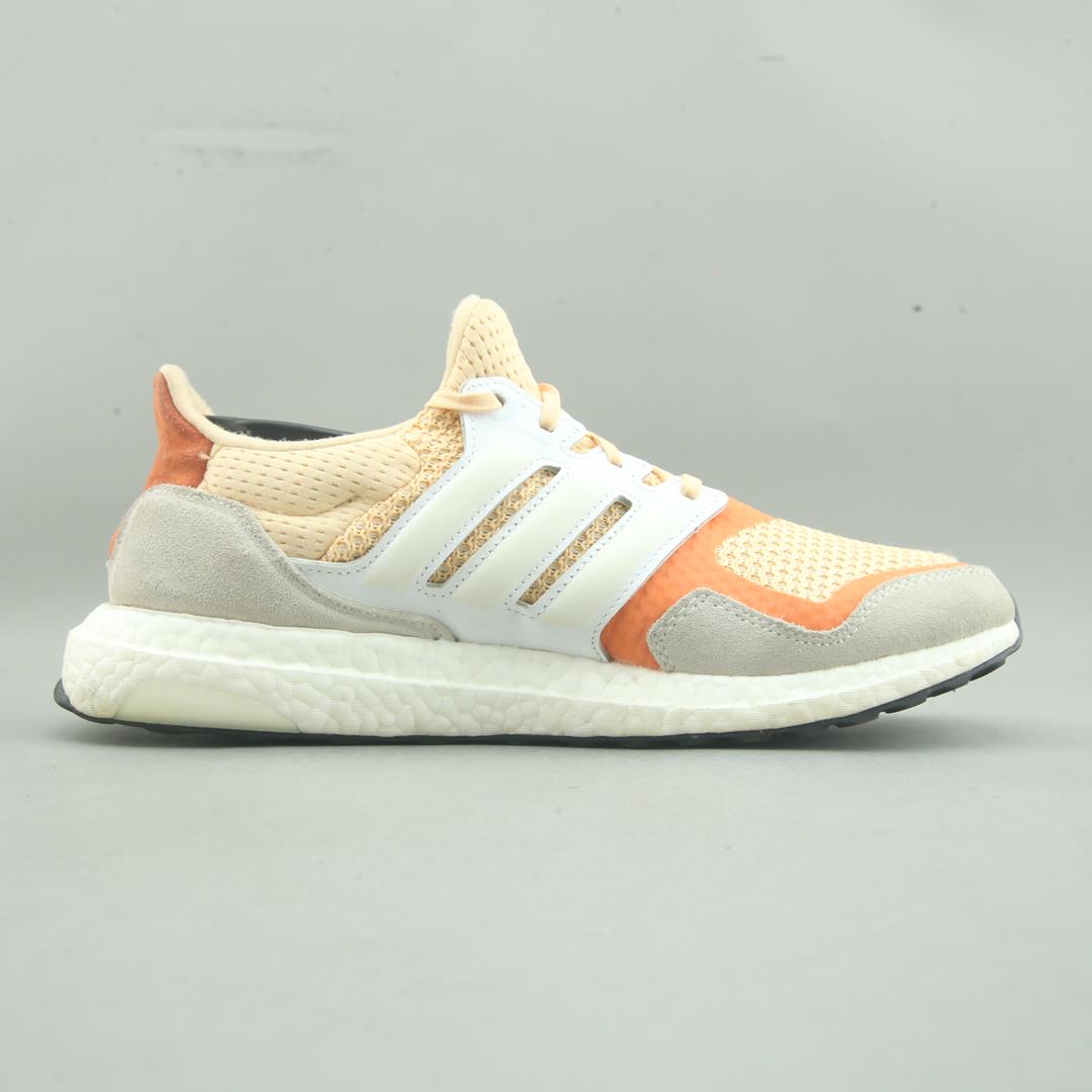 ADIDAS  ULTRA BOOST SL