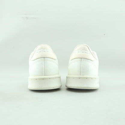 ADIDAS ADVANTAGE