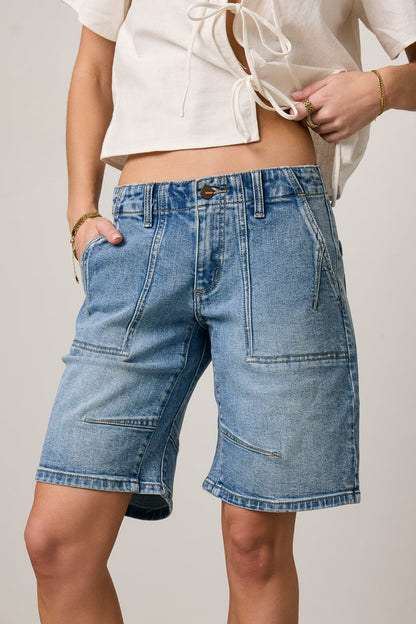 Ally Mid Rise Denim Shorts in Medium Wash