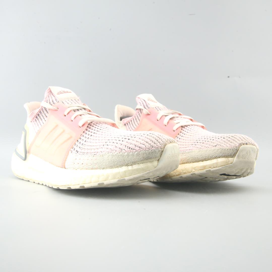 ADIDAS  ULTRA BOOST 19