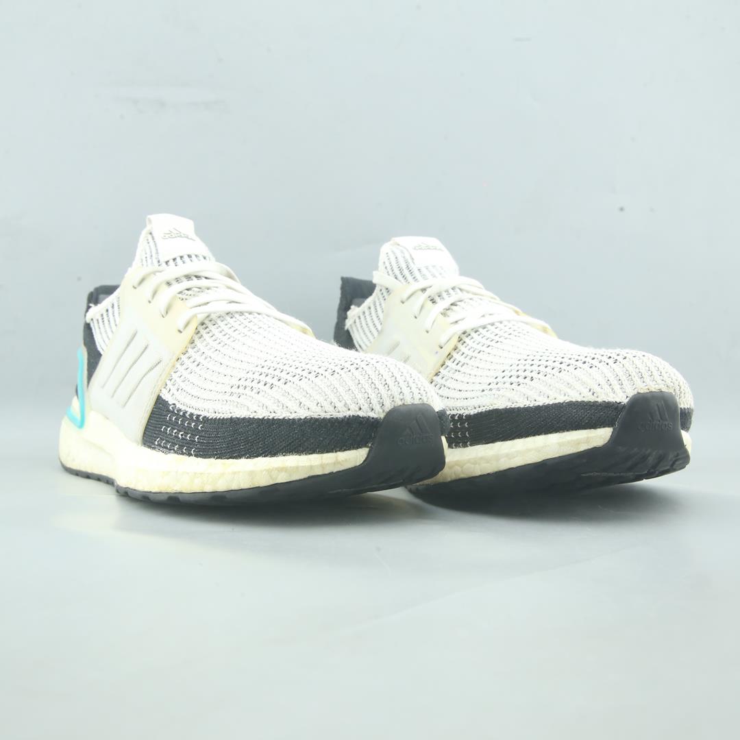 ADIDAS  ULTRA BOOST 19
