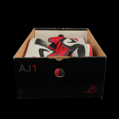 Nike Air Jordan 1 Retro 2008 Release Chicago Black Toe Size 9