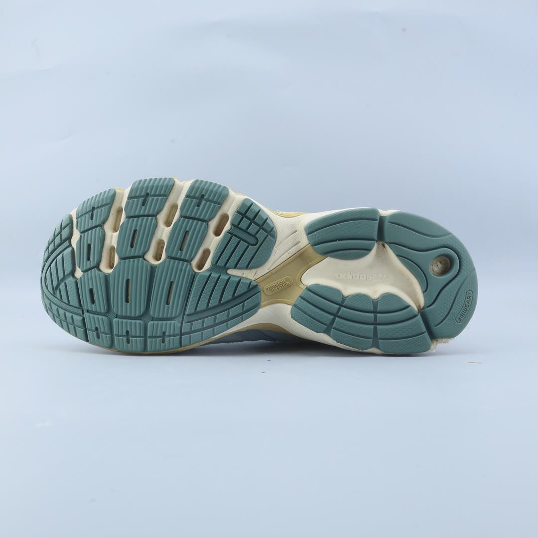 ADIDAS ASTIR