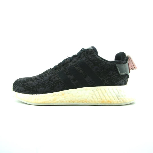ADIDAS  NMD R2