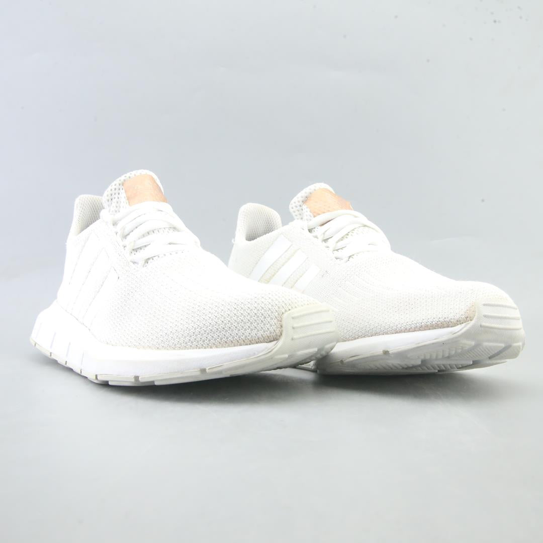 ADIDAS  SWIFT RUN X