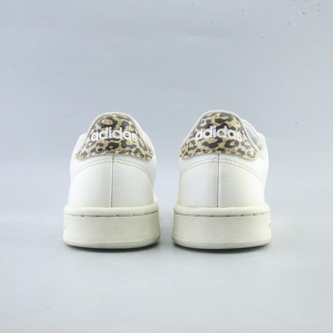 ADIDAS ADVANTAGE