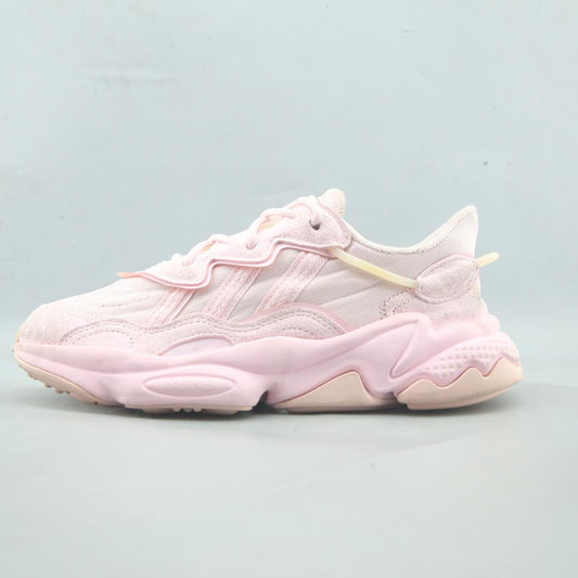 ADIDAS  OZWEEGO