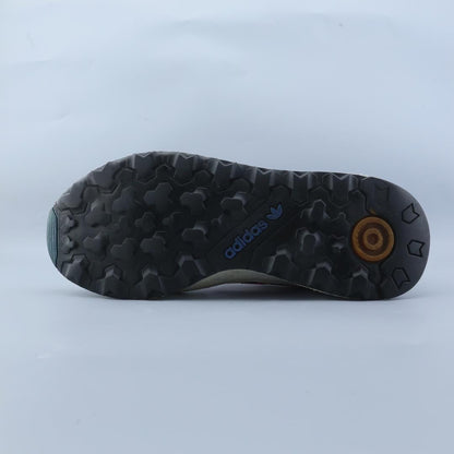 ADIDAS  ULTRA TECH