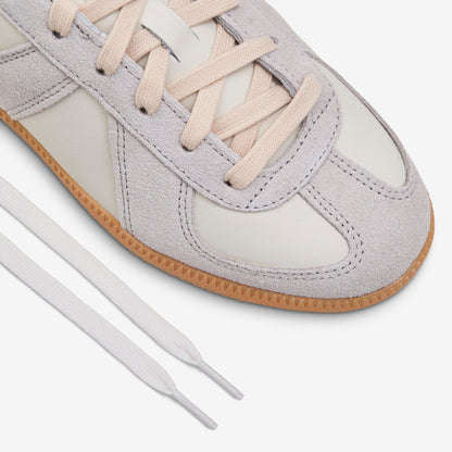 BW Army Chalk White | Clear Granite | Gum