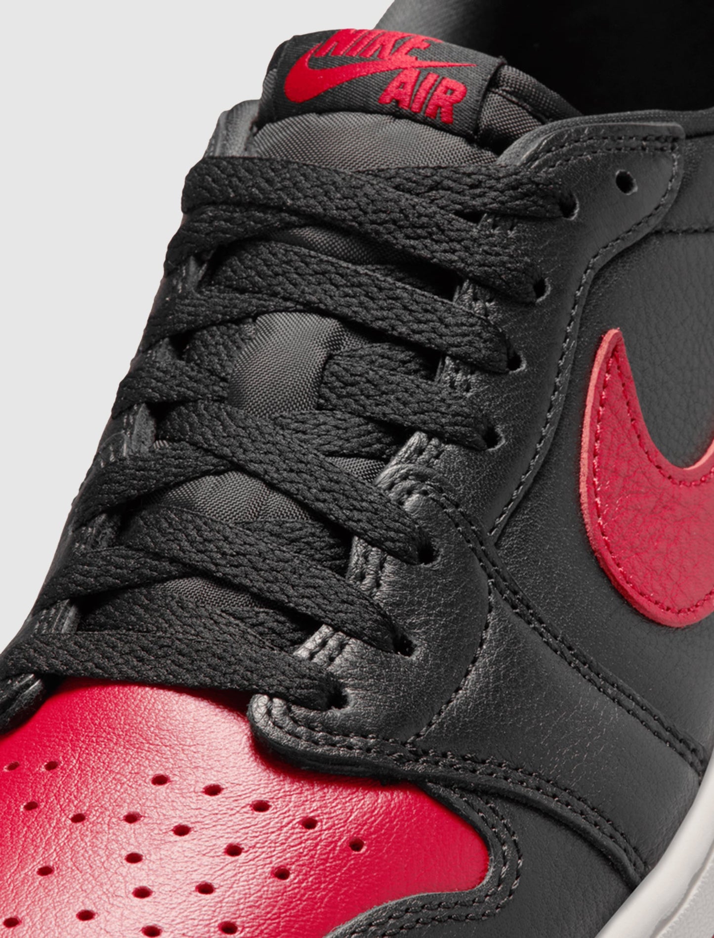AIR JORDAN 1 RETRO LOW OG "BANNED"