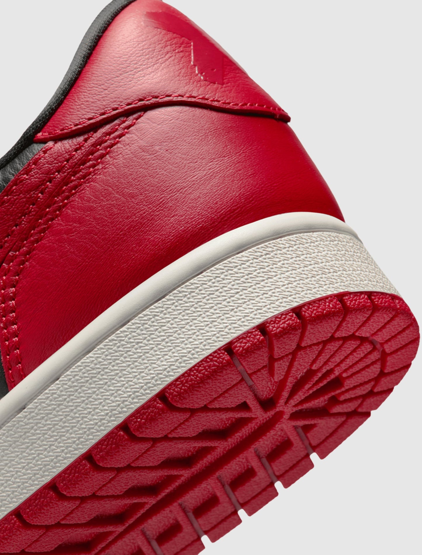 AIR JORDAN 1 RETRO LOW OG "BANNED"