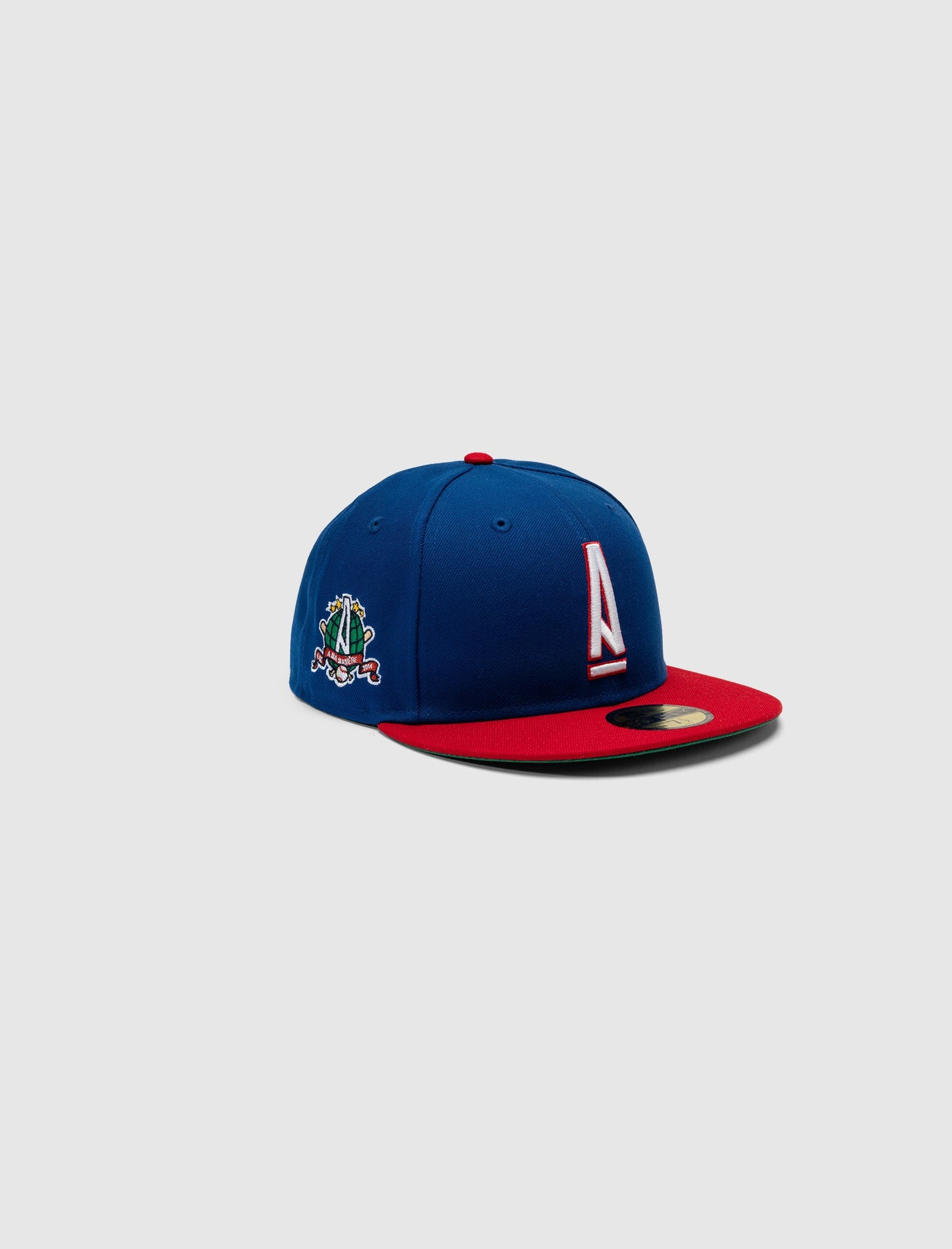 A MA MANIÉRE 5950 A LOGO HAT