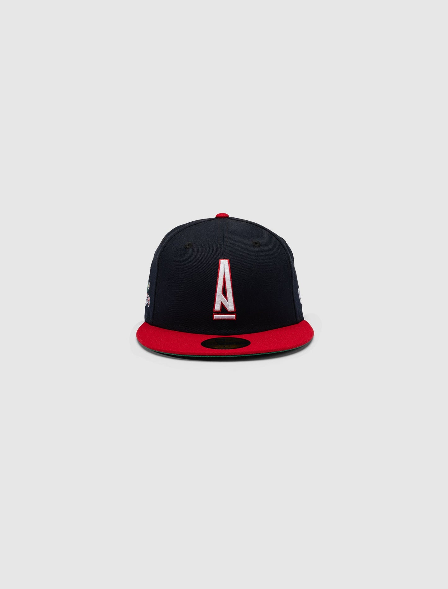 A MA MANIÉRE  5950 A LOGO HAT