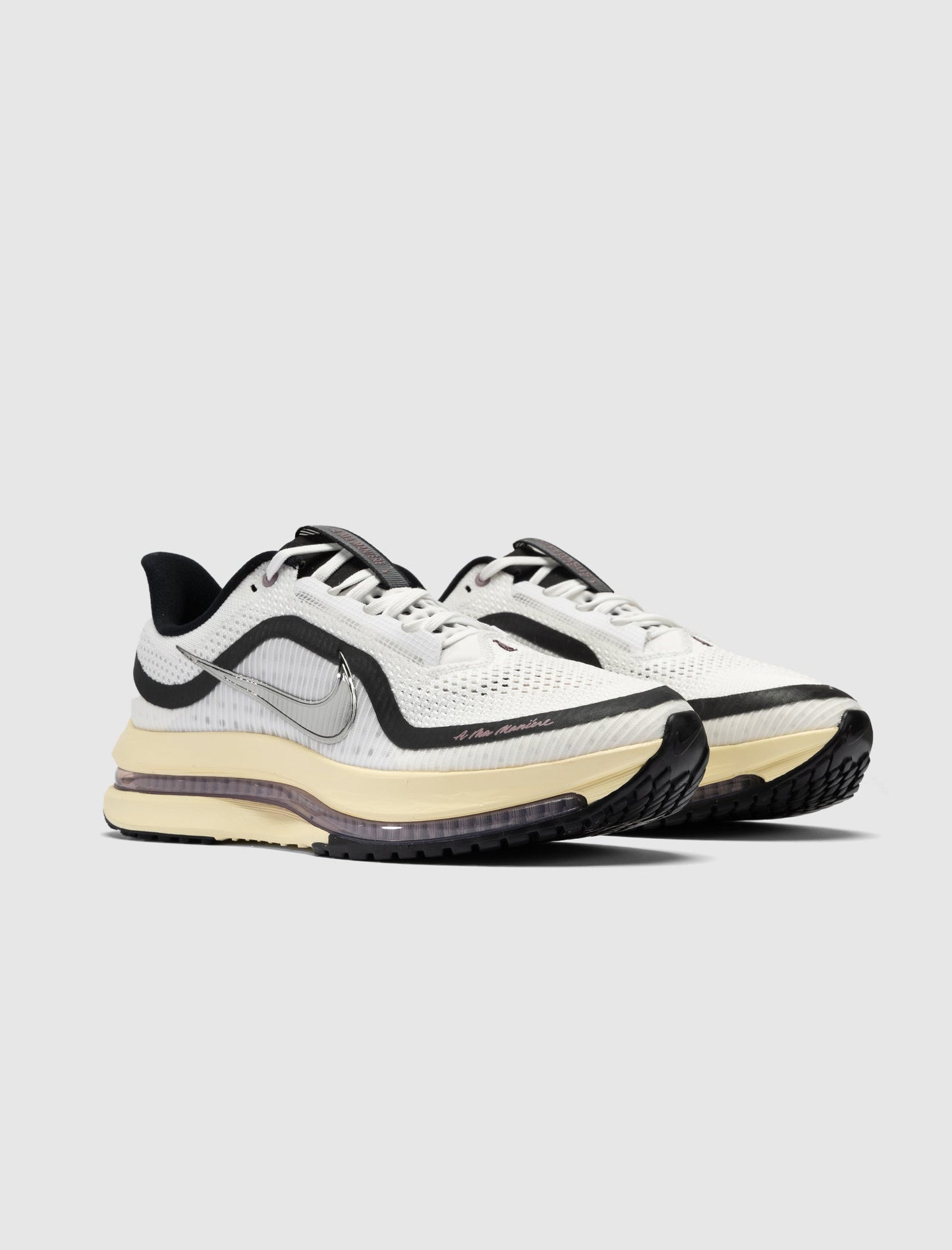 A MA MANIÉRE X PEGASUS PREMIUM "SUMMIT WHITE"