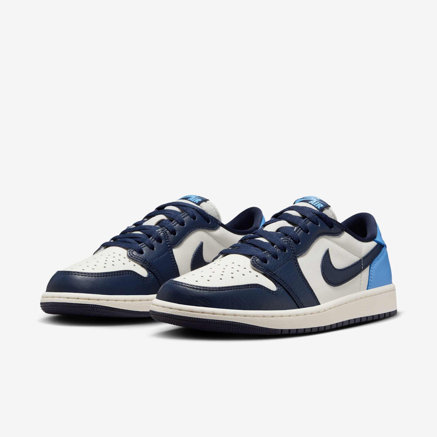 Air Jordan 1 Low Retro OG 'UNC / Obsidian' (2025)