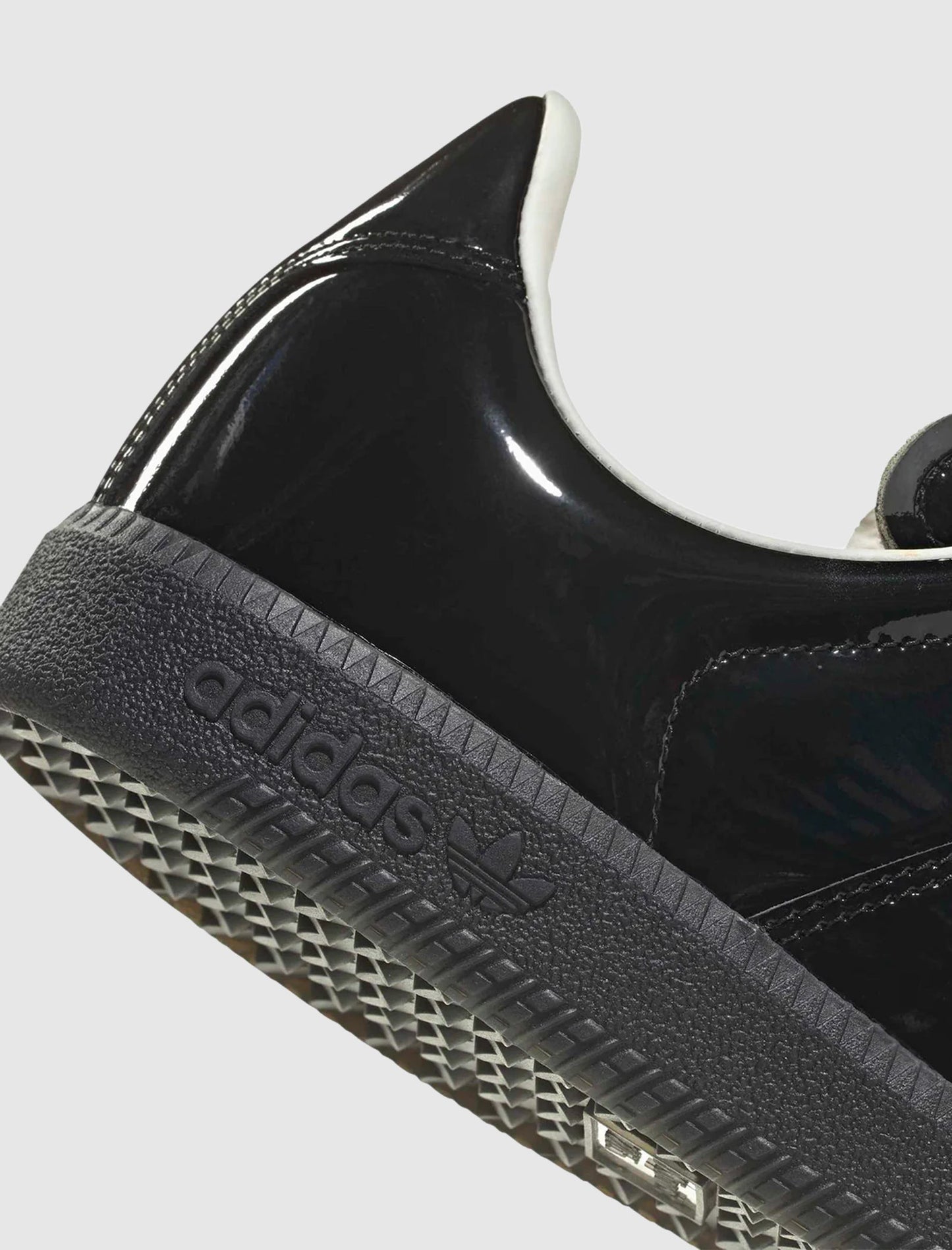BW ARMY PATENT LEATHER