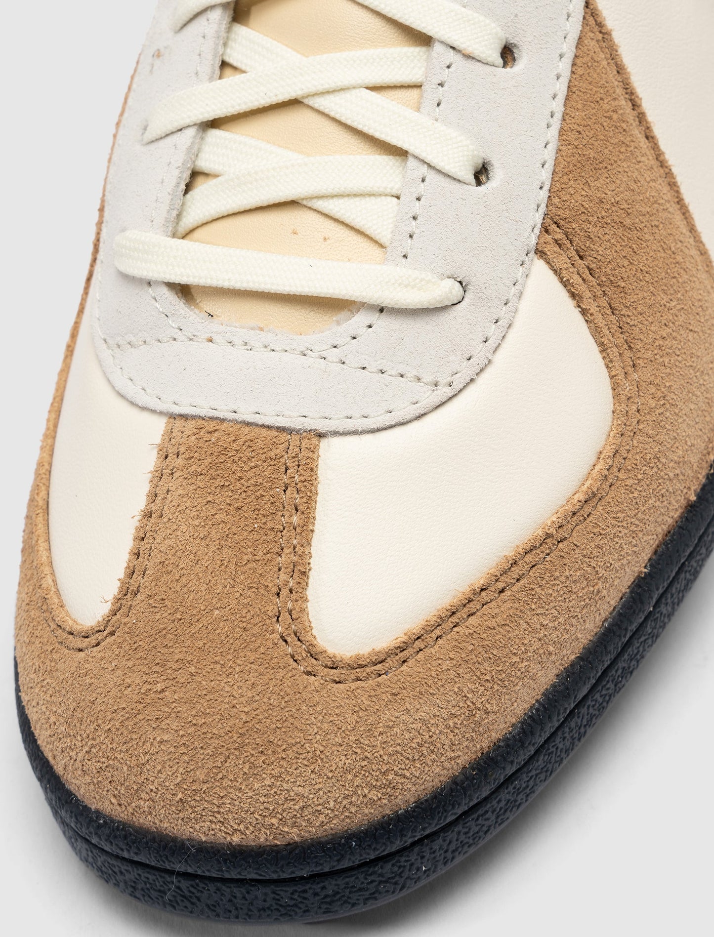 DO NOT DUPLICATE BW MUNDIAL WORLD CUP "CREAM/WHITE"