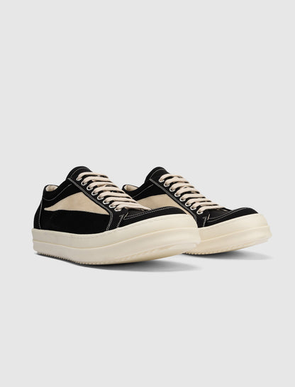 VINTAGE SNEAKERS