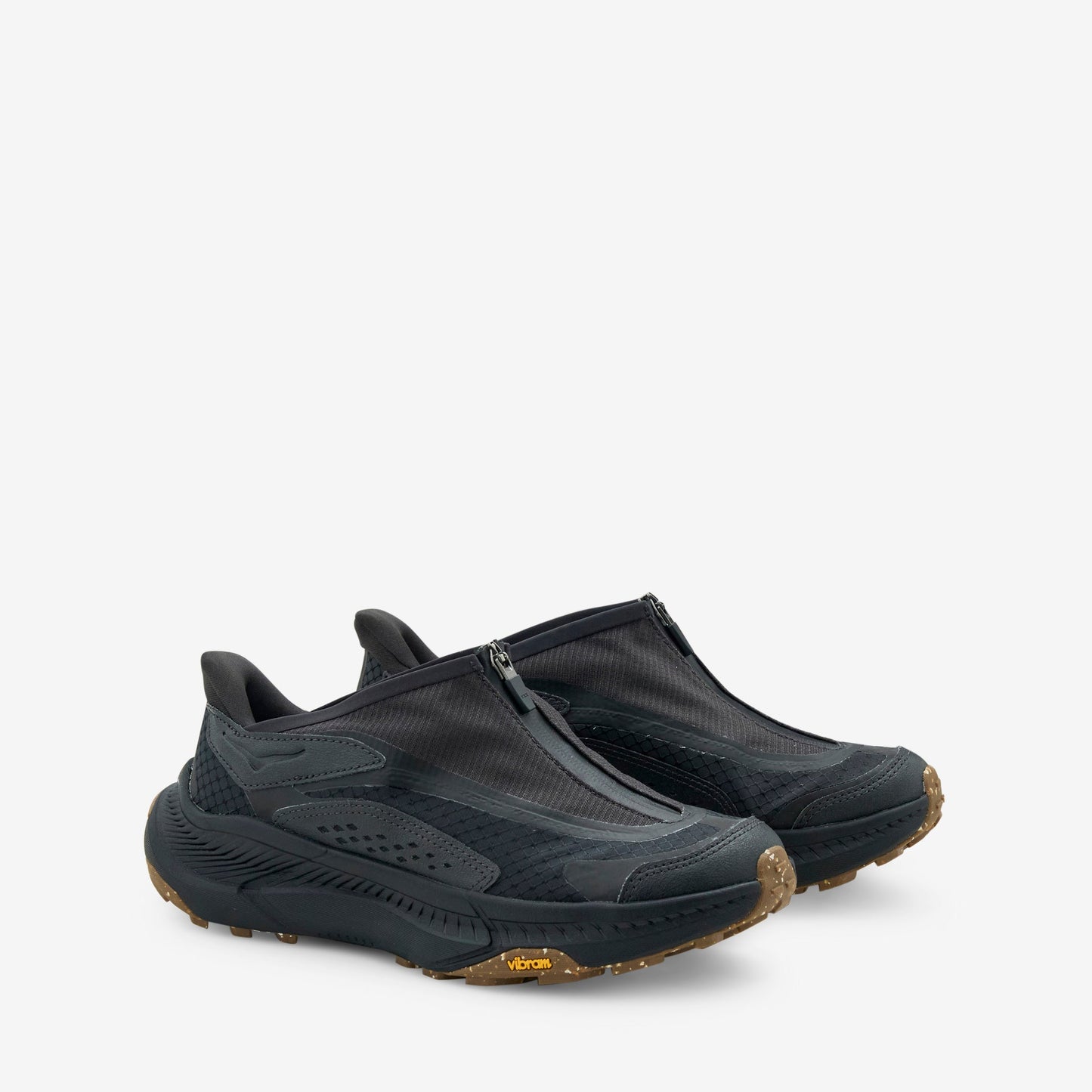 Project Transport Carbon Black | Black