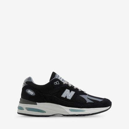 Made in UK 991v2 Black | Smoked Pearl | Silver