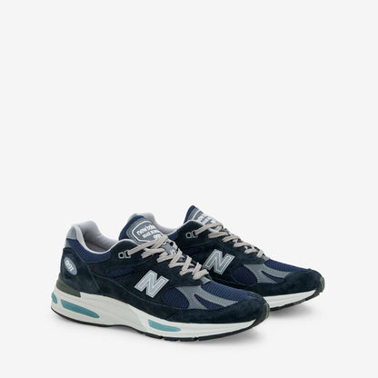 Made in UK 991v2 Dark Navy | Smoked Pearl | Silver