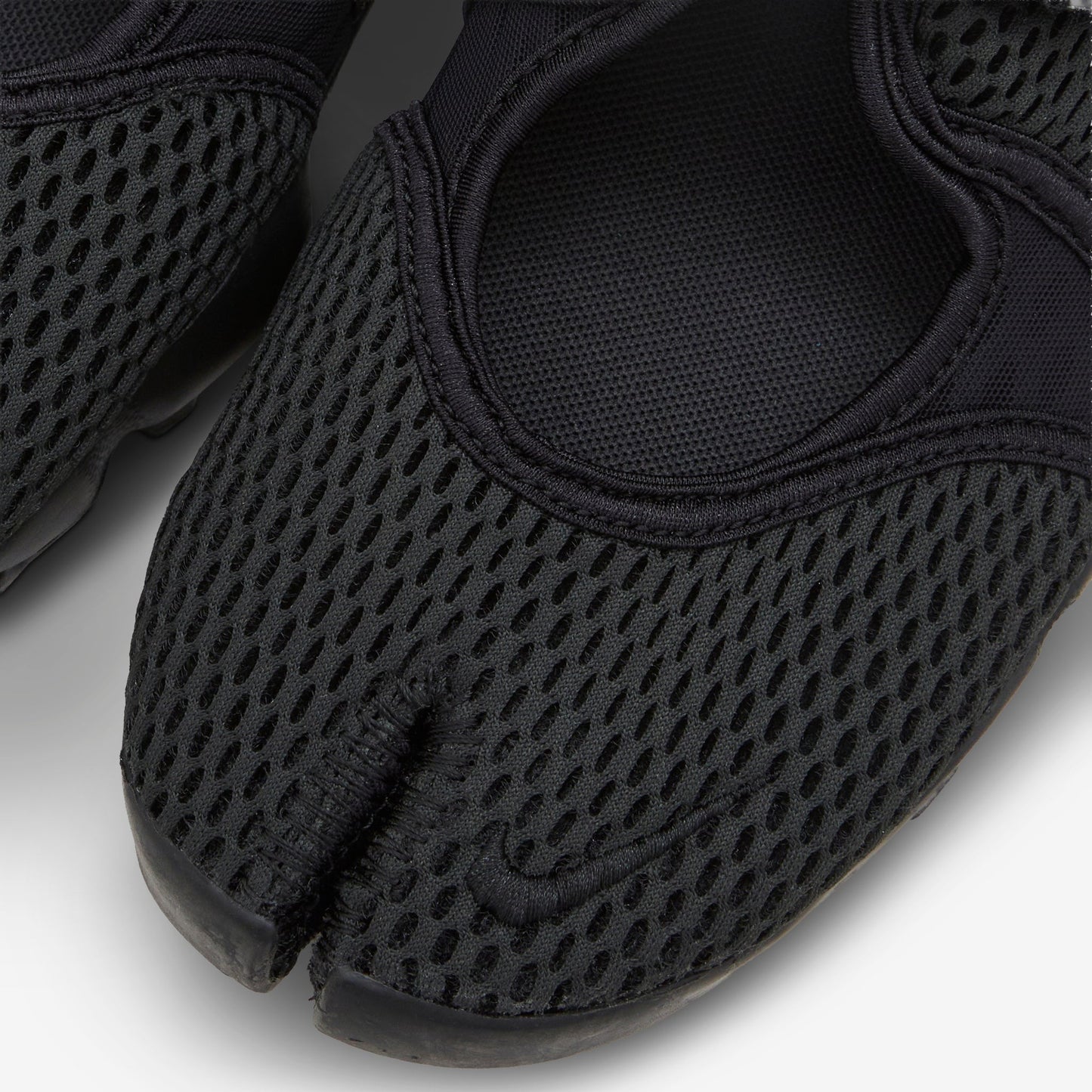 Air Rift Breathe Black | Black