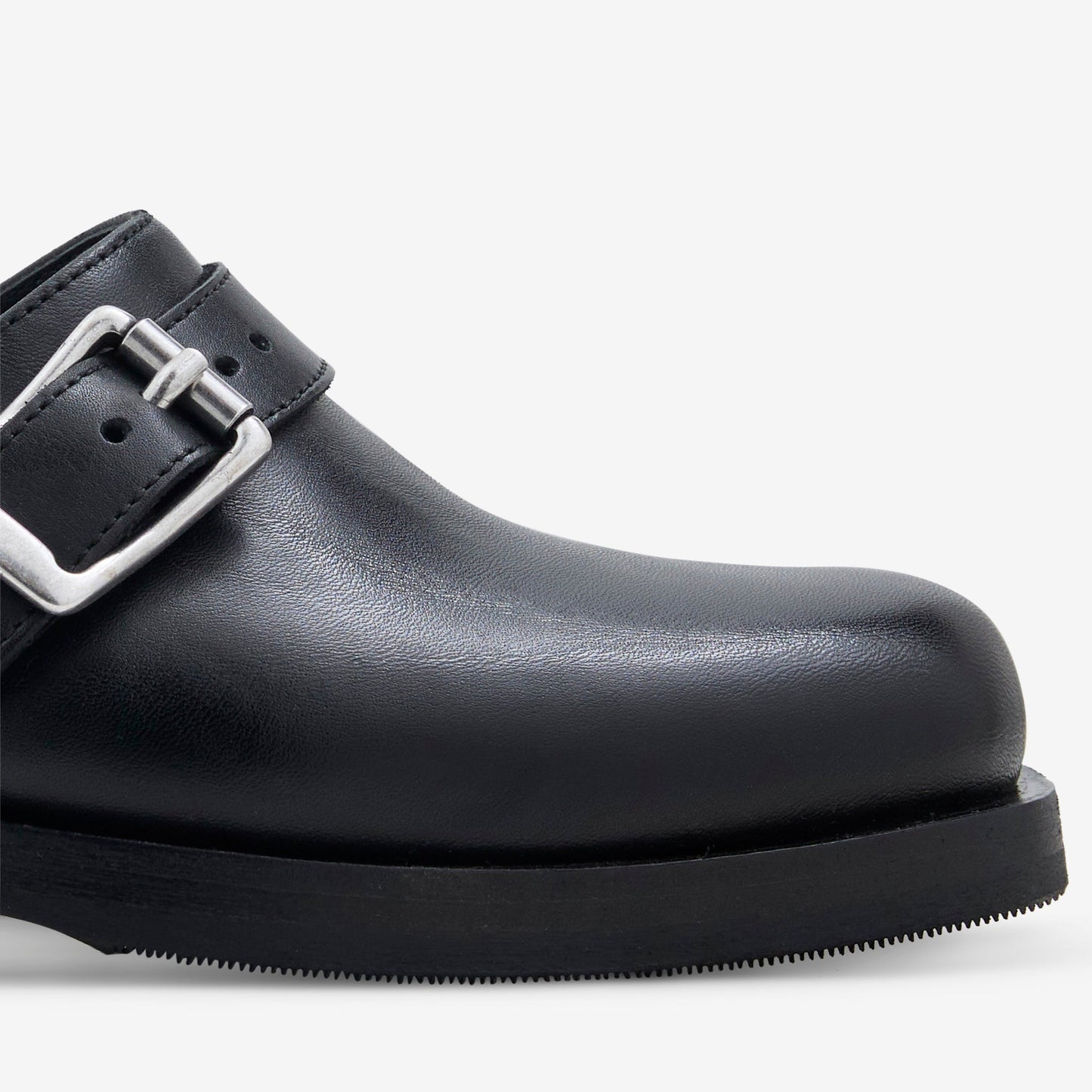 Camion Mule Black Leather