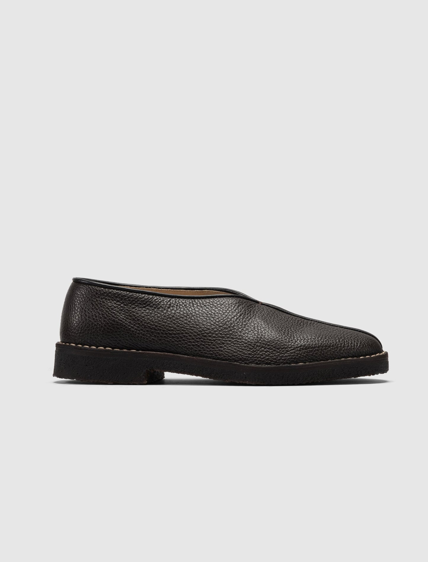 PIPED CREPE SLIPPERS