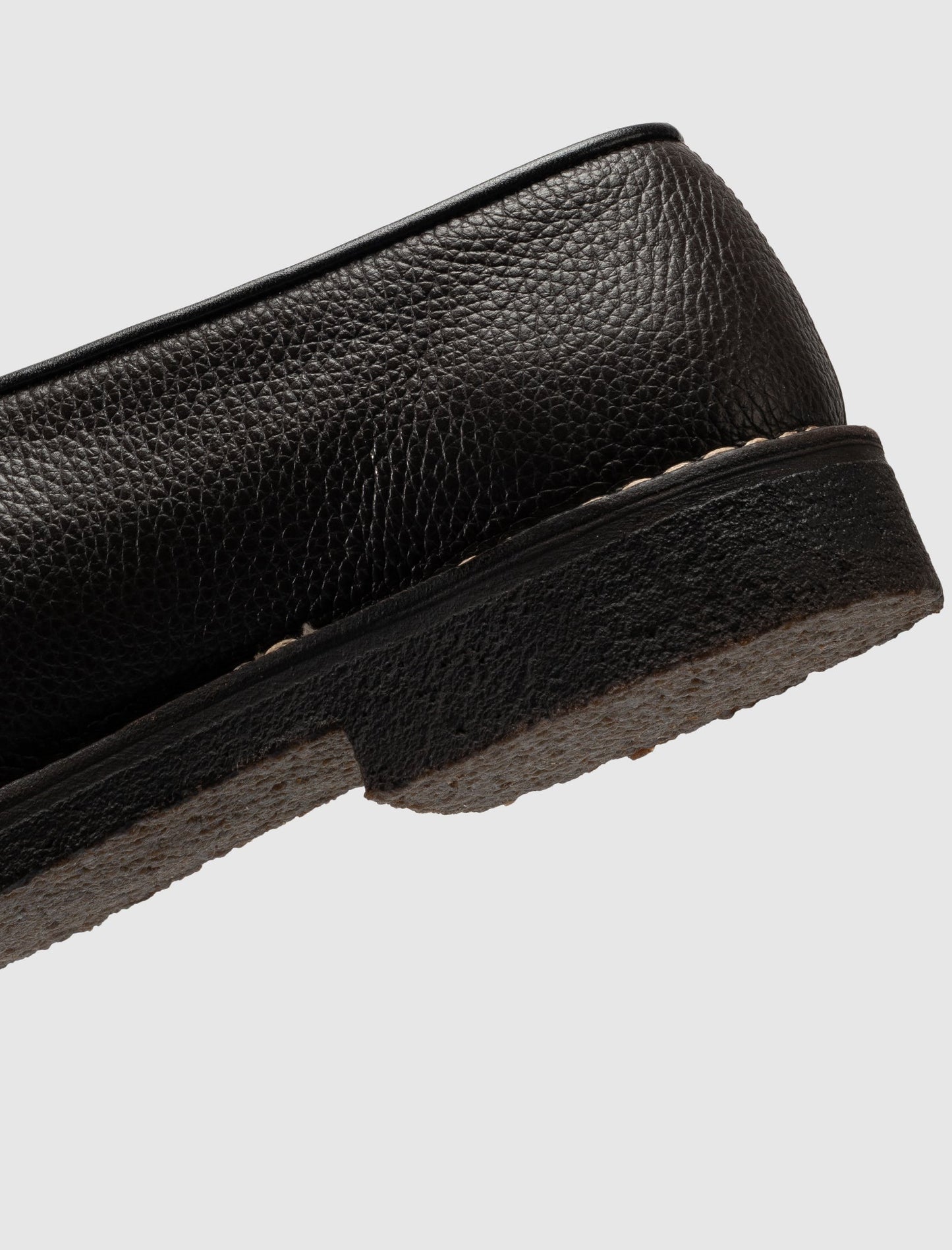 PIPED CREPE SLIPPERS