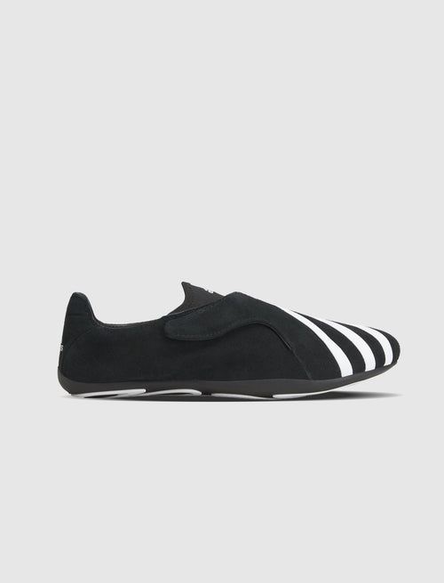 PHARRELL WILLIAMS YOGA VARIO "BLACK/WHITE"