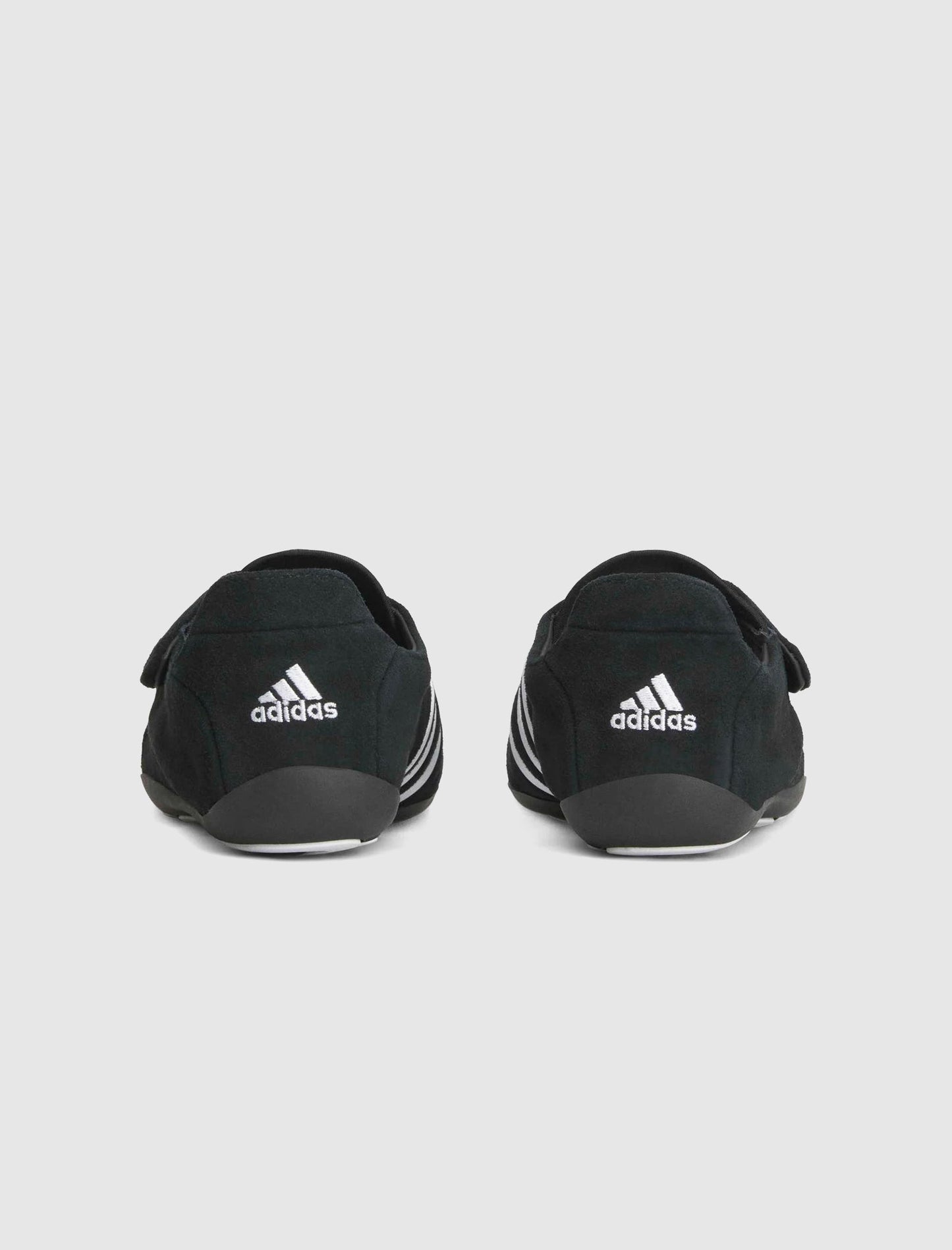 PHARRELL WILLIAMS YOGA VARIO "BLACK/WHITE"
