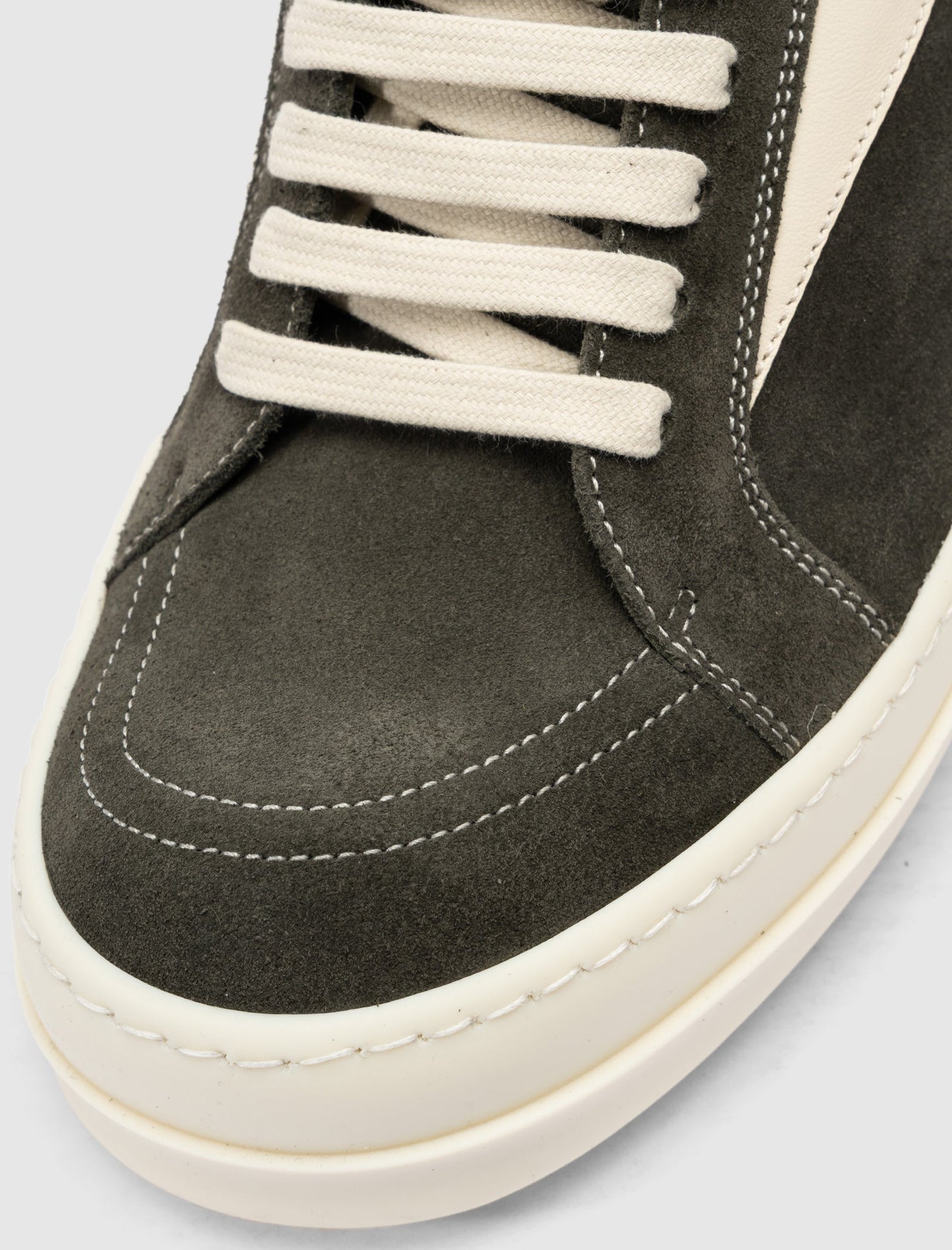 VINTAGE SNEAKER