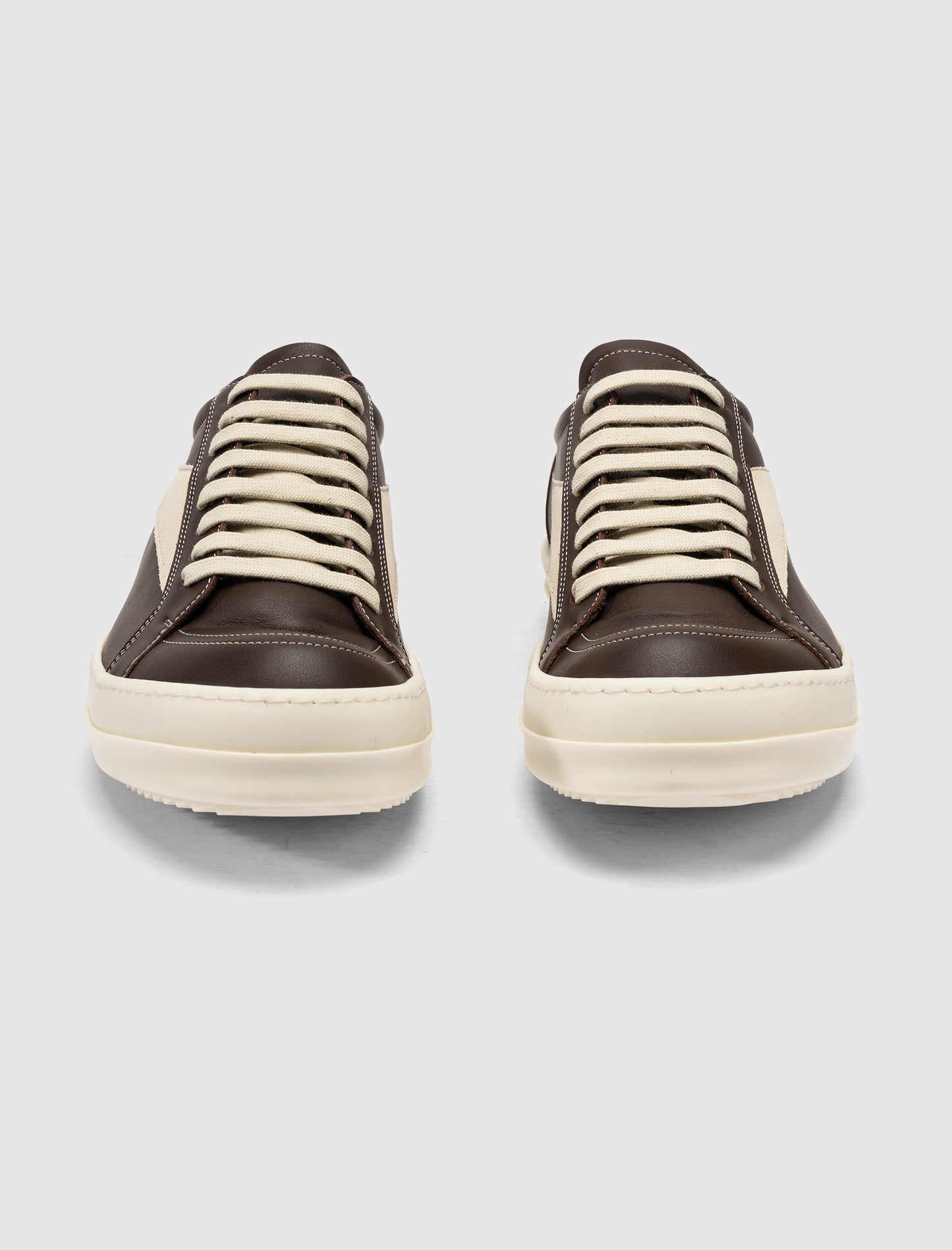 VINTAGE SNEAKERS