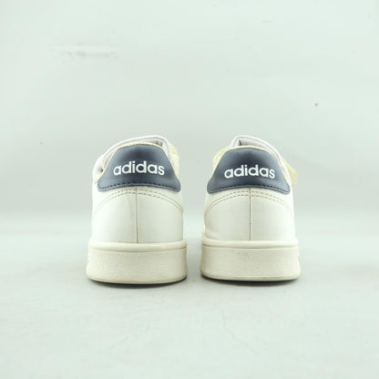 ADIDAS ADVANTAGE