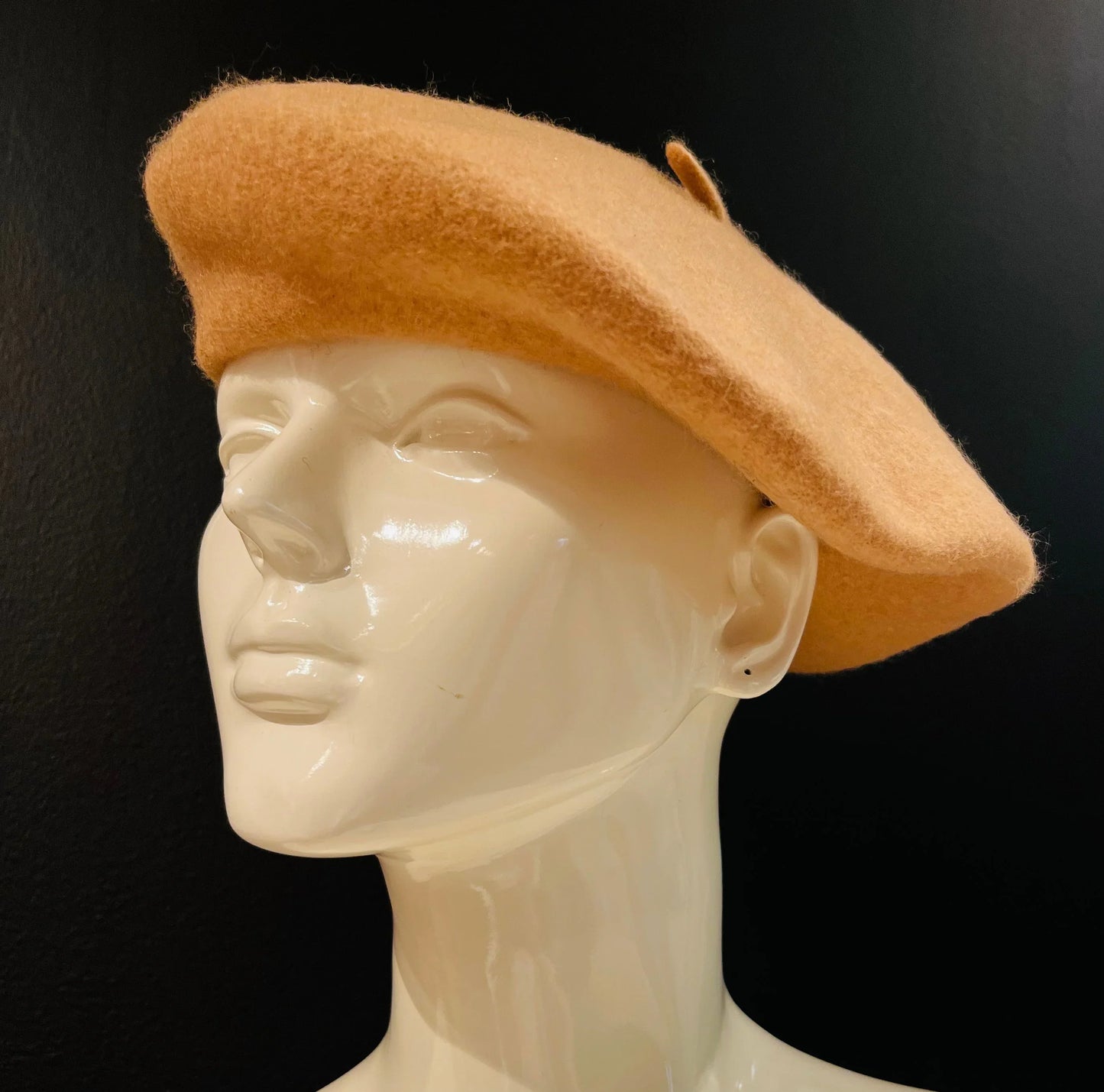 New York Camel Beret – Classic Wool Blend Hat