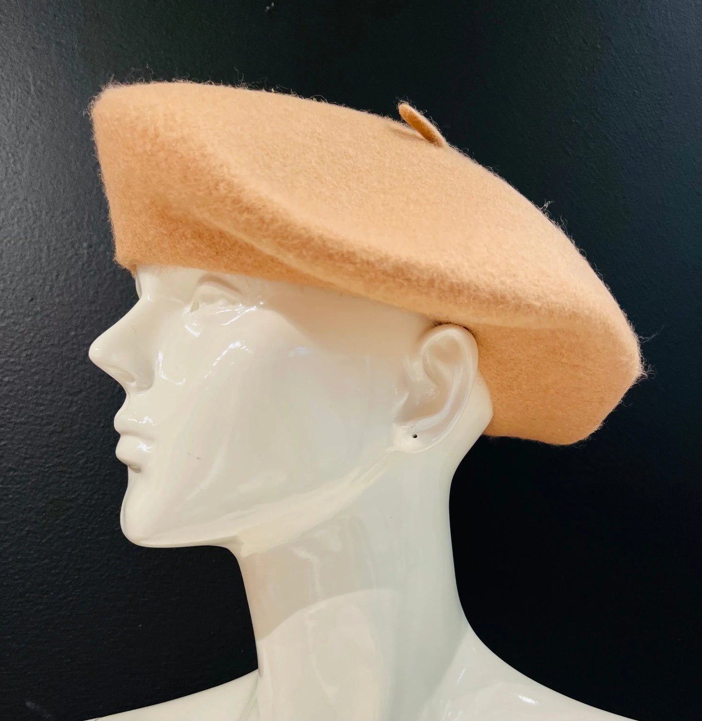 New York Camel Beret – Classic Wool Blend Hat