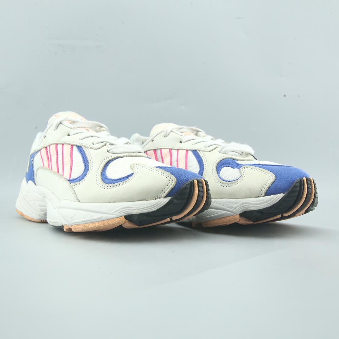 ADIDAS  YUNG-1