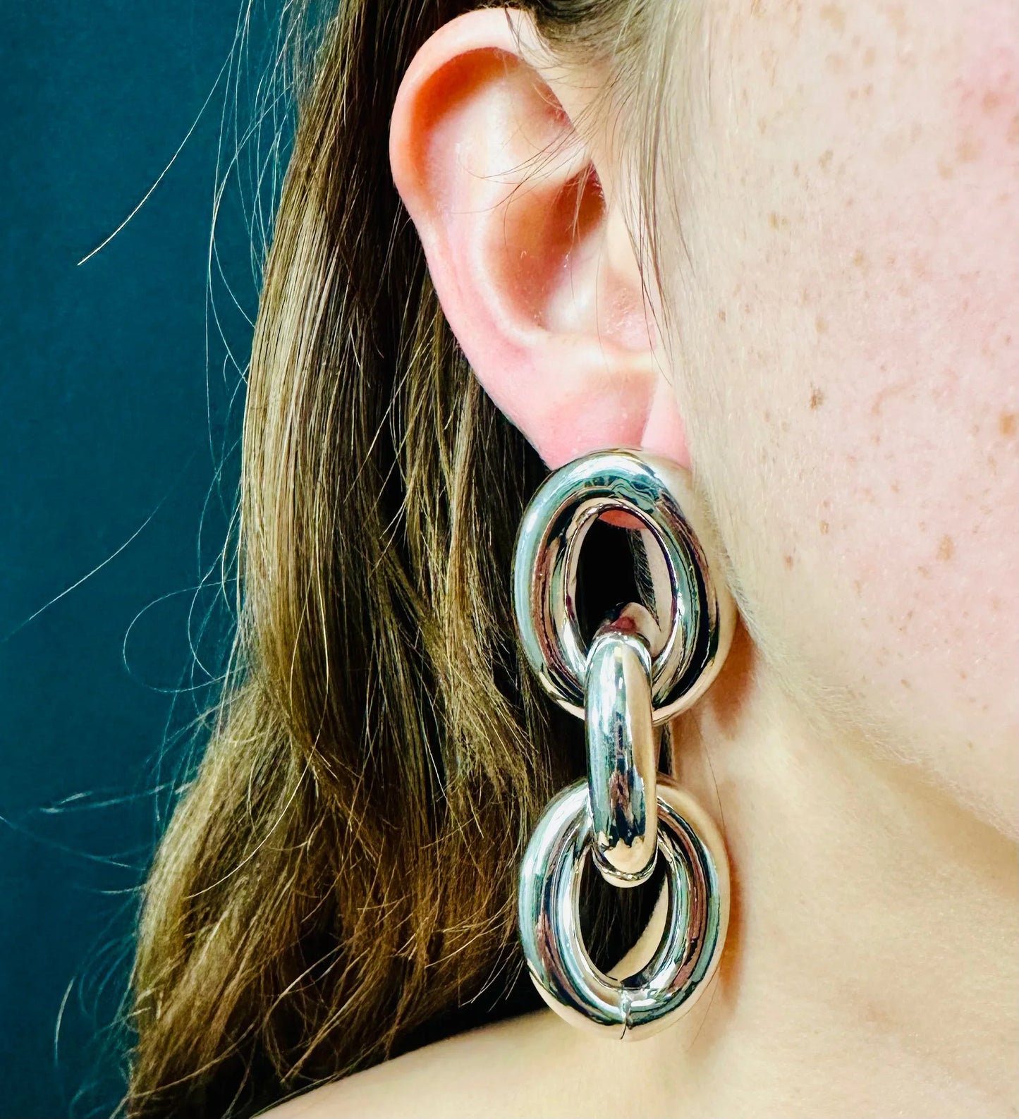 Bold Link Earrings – Silver Statement Hoops