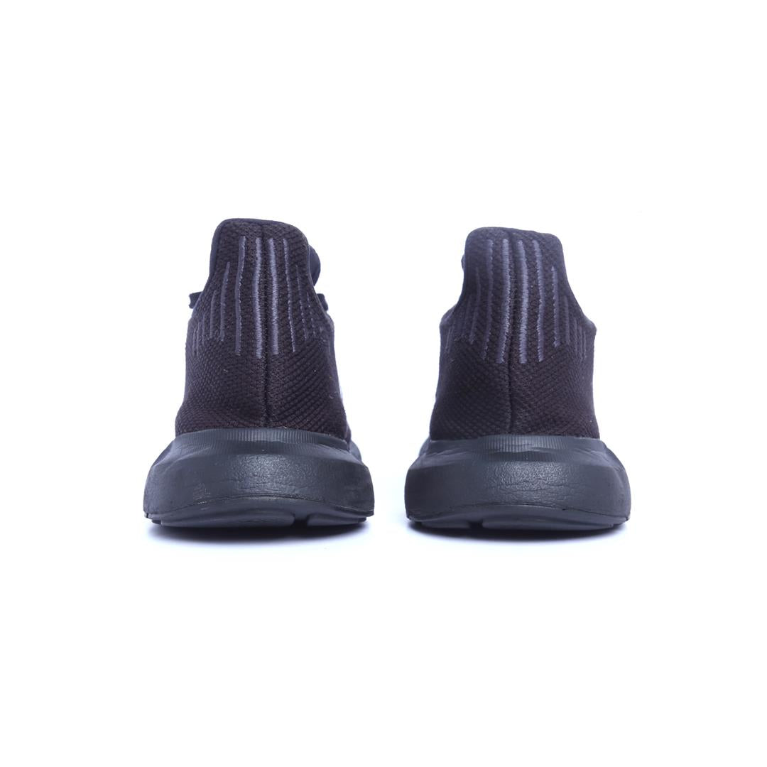 ADIDAS  SWIFT RUN