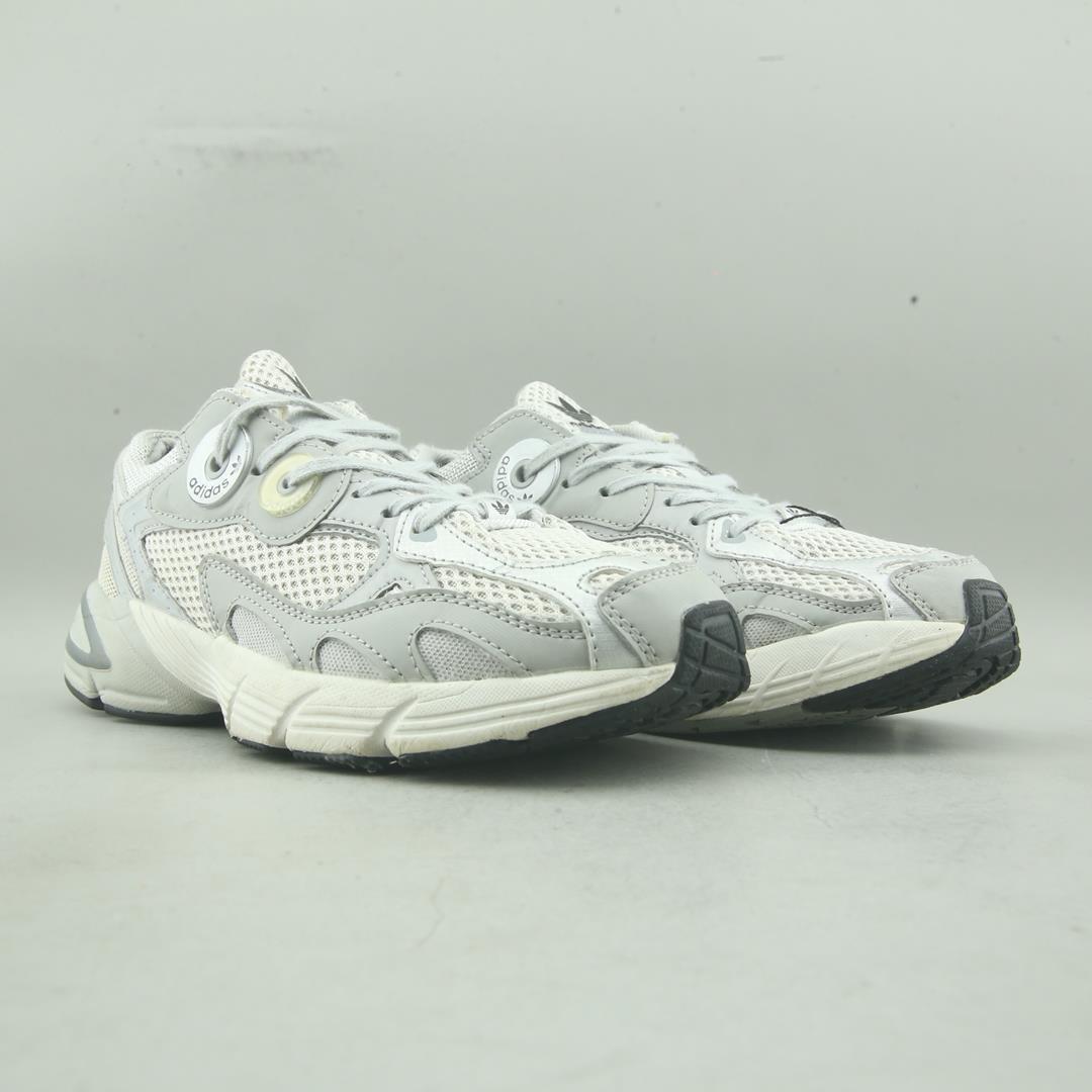 ADIDAS ASTIR
