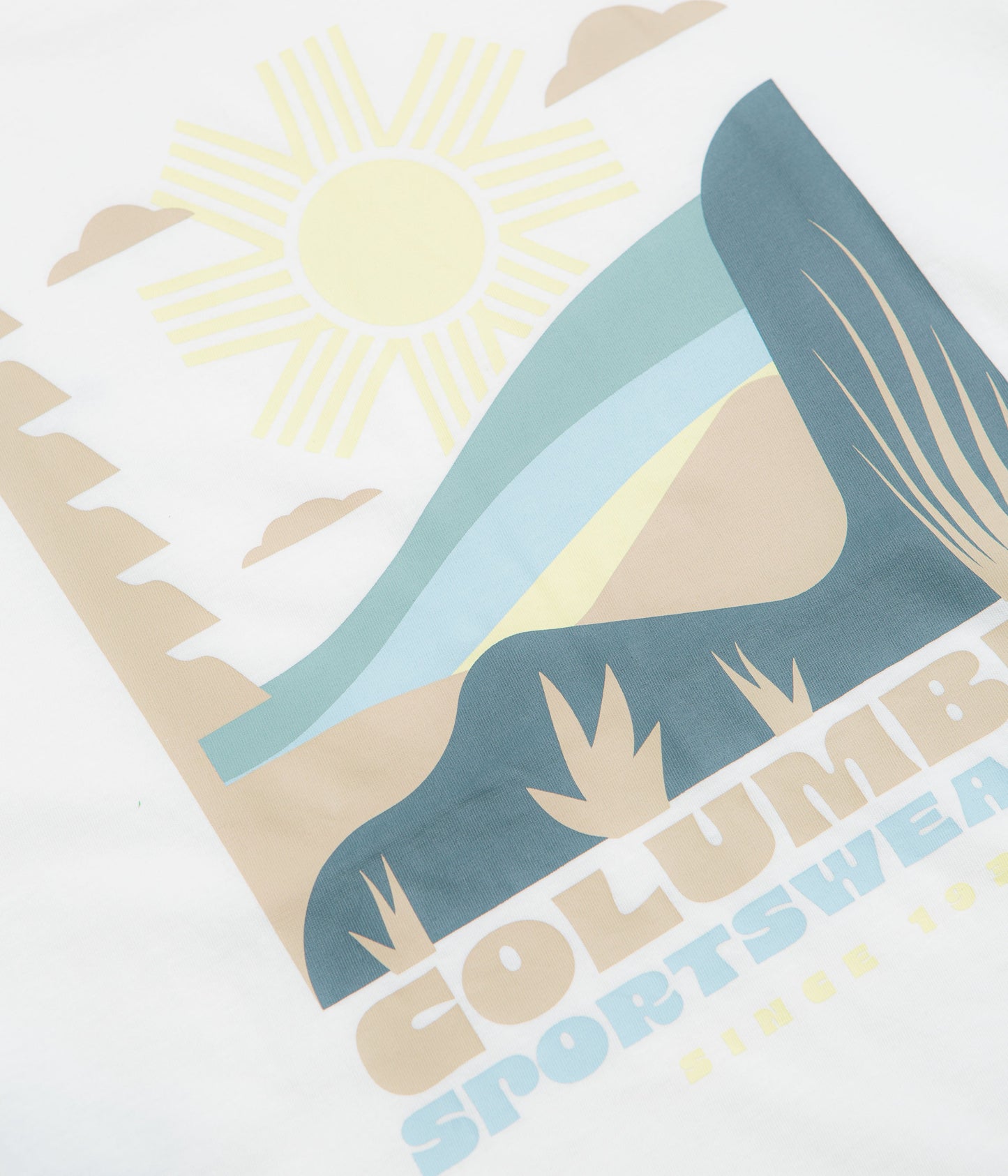 Columbia CSC Outdoor Back Graphic T-Shirt - White / Shining Landscape