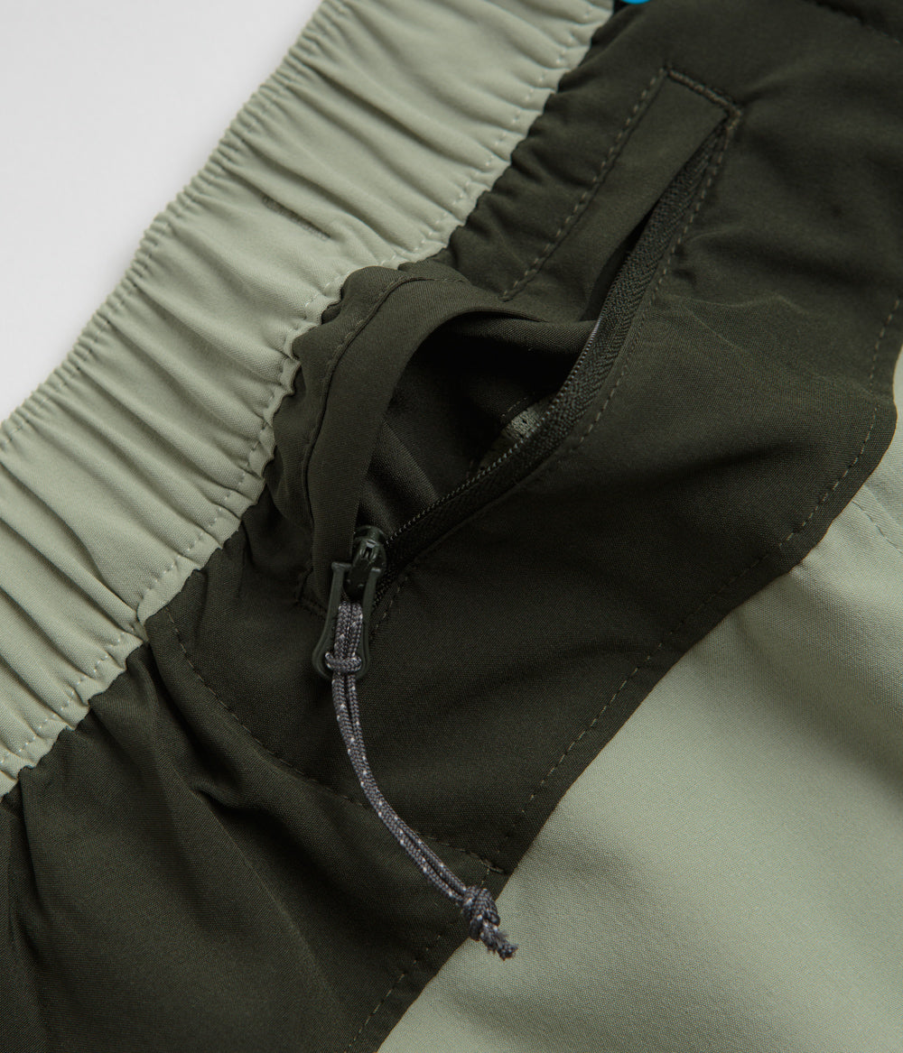 Columbia Hike Color Block Shorts - Safari / Greenscape